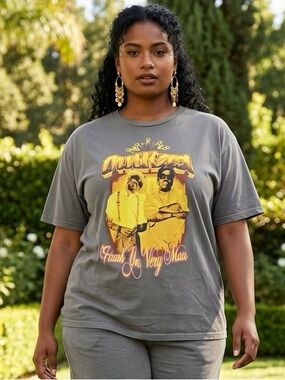 NWT Unisex Gray Acid Wash OUTKAST Short Sleeve Graphic Tee Shirt - Size 2XL